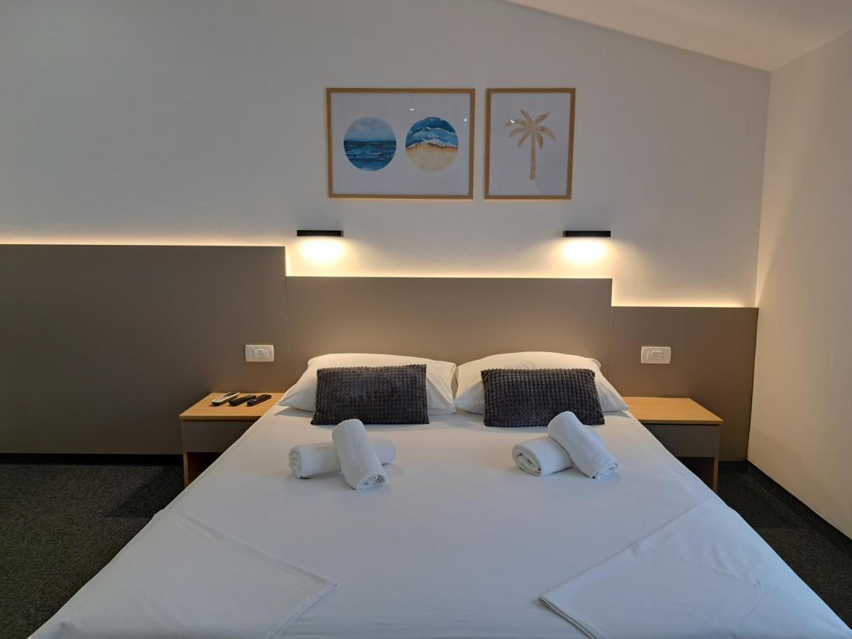 Rooms Zvonimir Stobreč Esterno foto