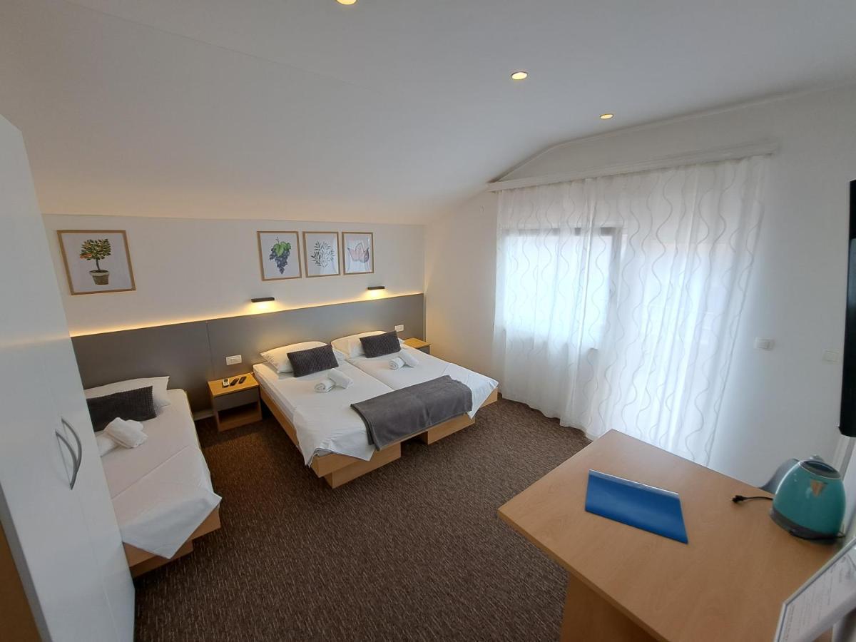 Rooms Zvonimir Stobreč Esterno foto